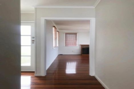 Photo of property in 4 Harding Avenue, Te Atatu South, Auckland, 0610