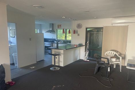 Photo of property in 2/24 Janese Place, Weymouth, Auckland, 2103