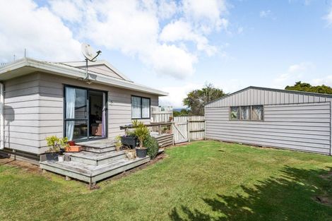 Photo of property in 10 Katterns Street, Katikati, 3129