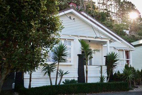 Photo of property in 40 Derwent Street, Island Bay, Wellington, 6023