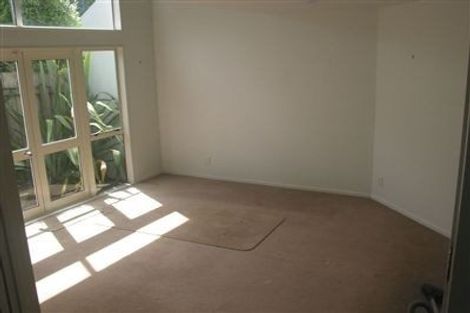 Photo of property in 2/6 Nile Road, Milford, Auckland, 0620