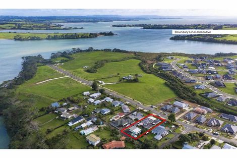 Photo of property in 44 Mclarin Road, Glenbrook, Waiuku, 2681