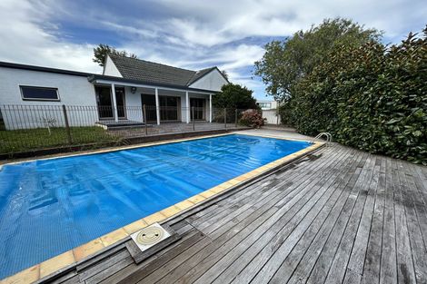 Photo of property in 120 Paritai Drive, Orakei, Auckland, 1071