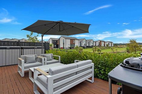 Photo of property in 22a Lumbarda Drive, Kumeu, 0810