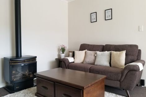Photo of property in 4 Broman Place, Half Moon Bay, Auckland, 2012
