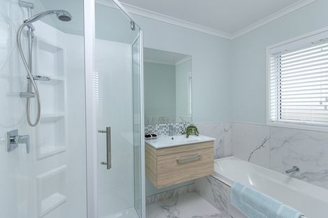 Photo of property in 1 Okohaka Avenue, Glenbrook, 2681