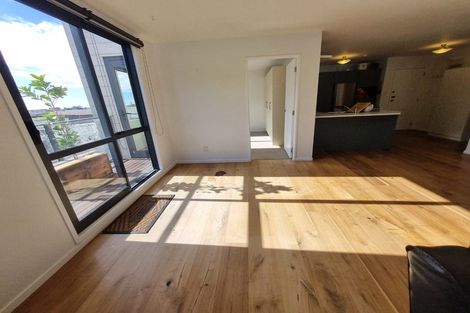 Photo of property in 62/68 Mountain Road, Mount Wellington, Auckland, 1072