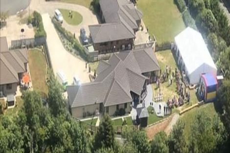 Photo of property in 15 Opal Avenue, Timberlea, Upper Hutt, 5018