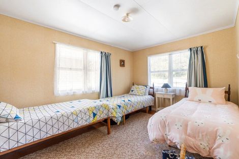 Photo of property in 233 Oakura Road, Oakura, Hikurangi, 0184