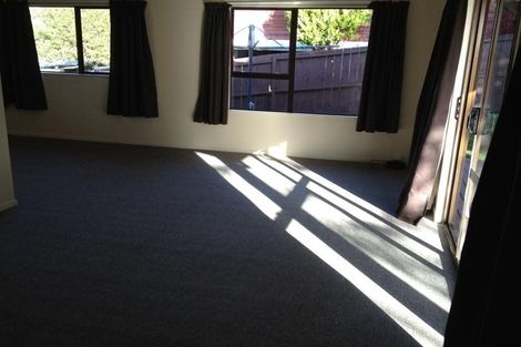 Photo of property in 1/51 Greenvalley Rise, Glenfield, Auckland, 0629