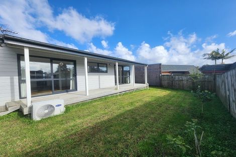 Photo of property in 51 Astley Avenue, New Lynn, Auckland, 0600
