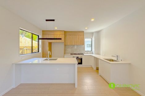 Photo of property in 7c Buisson Glade, West Harbour, Auckland, 0618