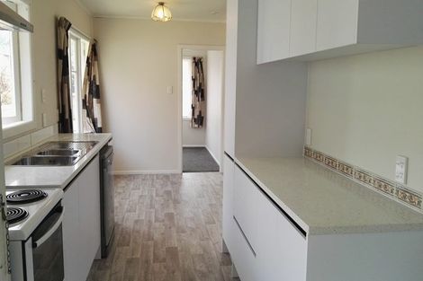 Photo of property in 14 Bedford Street, Te Atatu South, Auckland, 0610