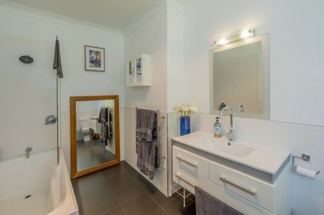 Photo of property in 73 Greenwood Boulevard, Otaki, 5512