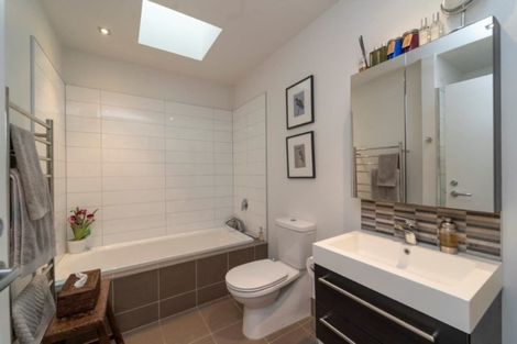 Photo of property in 3 Eagle Place, Martinborough, 5711