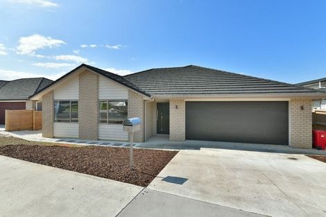 Photo of property in 8 Resolution Drive, Gulf Harbour, Whangaparaoa, 0930