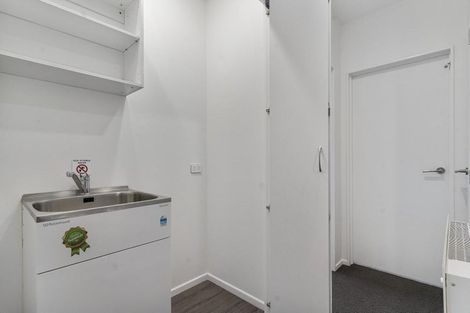 Photo of property in 4e Wattle Road, Sunnyvale, Auckland, 0612