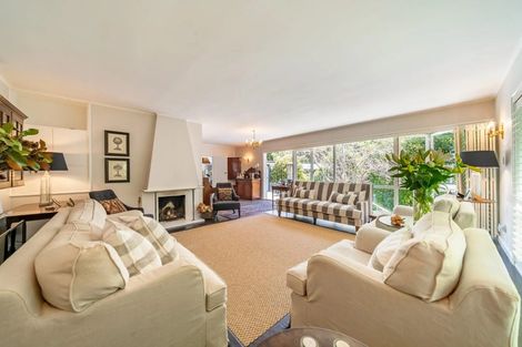 Photo of property in 9 Chatsworth Road, Silverstream, Upper Hutt, 5019