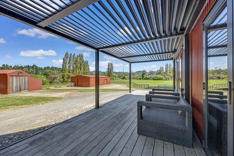 Photo of property in 377 Clevedon Kawakawa Road, Clevedon, Papakura, 2585