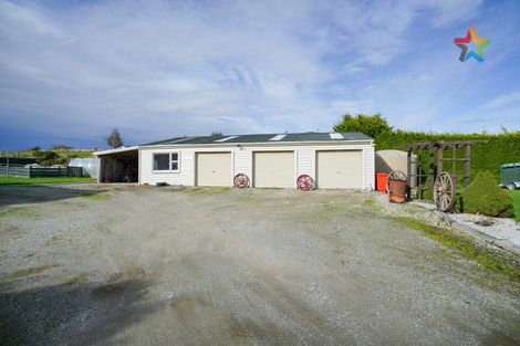 Photo of property in 22 Buckingham Street, Tokanui, 9884