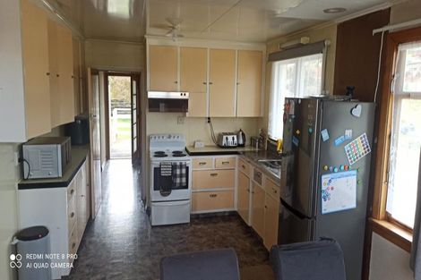 Photo of property in 16 Barnego Road, Balclutha, 9230