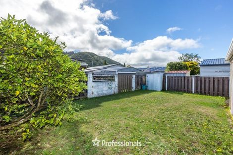 Photo of property in 2/12 Tacoma Drive, Totara Park, Upper Hutt, 5018