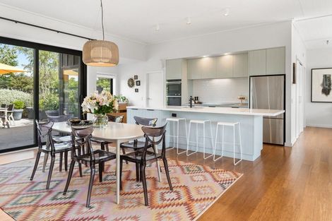 Photo of property in 7 Fairway Drive, Martinborough, 5711