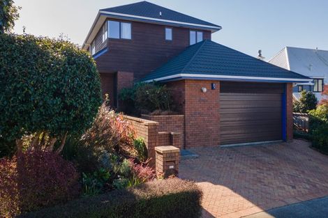 Photo of property in 6 Montrose Grove, Churton Park, Wellington, 6037