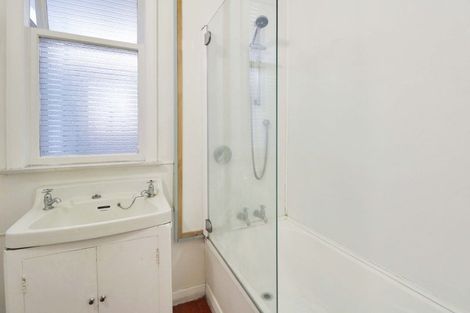 Photo of property in 8 Levy Street, Mount Victoria, Wellington, 6011