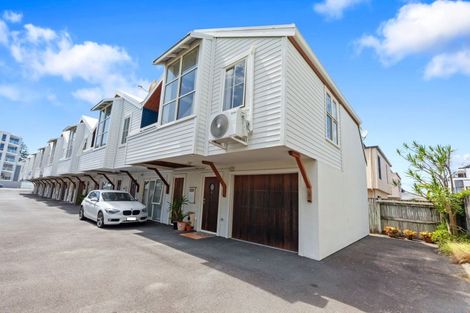 Photo of property in 34h Maunganui Road, Mount Maunganui, 3116
