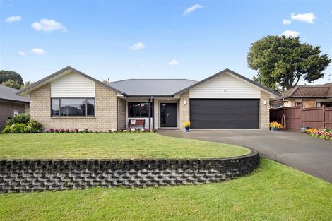 Photo of property in 19 Owens Road, Waiuku, 2123