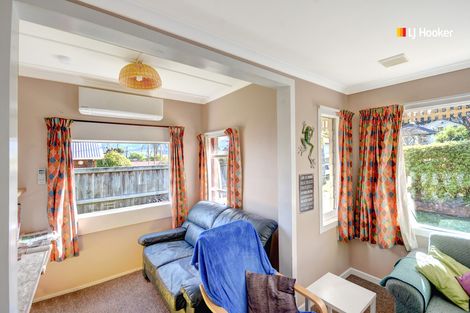 Photo of property in 6 Dickson Street, Macandrew Bay, Dunedin, 9014