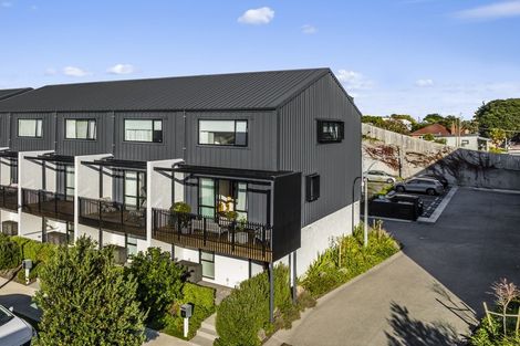 Photo of property in 4 Tahuhu Road, Mount Wellington, Auckland, 1062