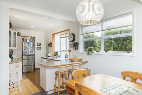 Photo of property in 2 Douglas Street, Okitu, Gisborne, 4010