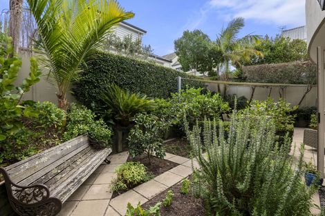 Photo of property in 23a Onepoto Road, Hauraki, Auckland, 0622