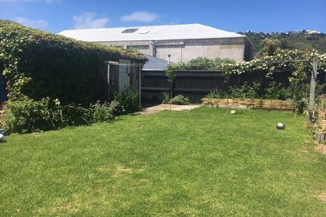 Photo of property in 133 Derwent Street, Island Bay, Wellington, 6023