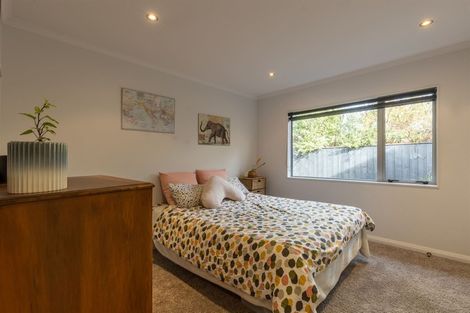 Photo of property in 6 D'urville Place, Kelvin Grove, Palmerston North, 4414