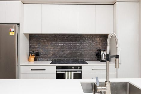 Photo of property in 4 Sardinia Grove, Fitzherbert, Palmerston North, 4410