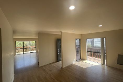 Photo of property in 8 Blethyn Place, Te Atatu South, Auckland, 0610