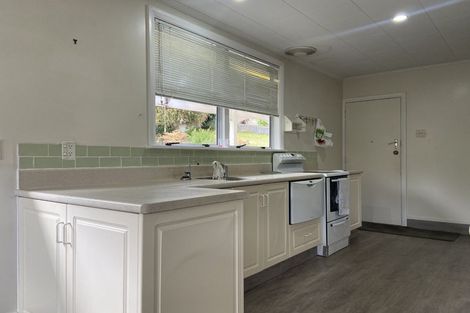 Photo of property in 100 Milton Terrace, Picton, 7220