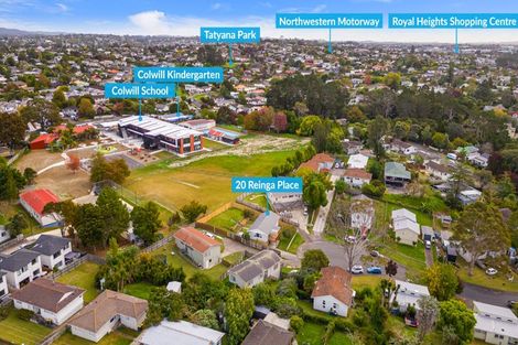 Photo of property in 20 Reinga Place, Massey, Auckland, 0614
