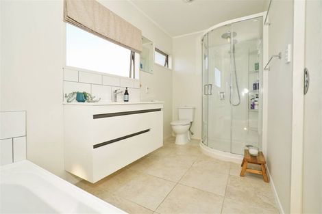 Photo of property in 16 Harrowfield Drive, Harrowfield, Hamilton, 3210