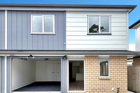 Photo of property in 17c Martin Place, Kelston, Auckland, 0602