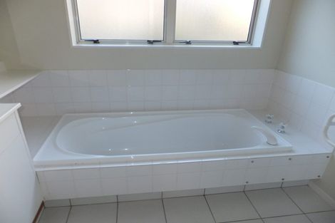 Photo of property in 1/21 Westview Court, Somerville, Auckland, 2014