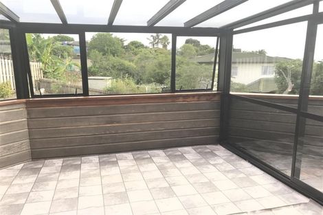 Photo of property in 71 Lagoon Way, West Harbour, Auckland, 0618