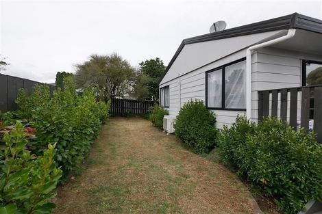 Photo of property in 1/9 Bernina Place, Weymouth, Auckland, 2103