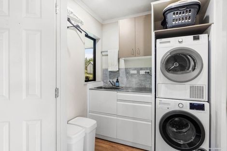 Photo of property in 9 Millbrook Drive, Waiuku, 2683