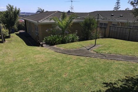 Photo of property in 12 Carl Place, Unsworth Heights, Auckland, 0632