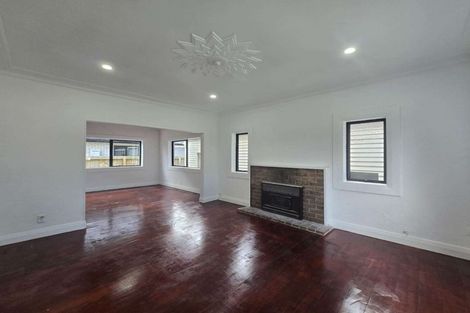 Photo of property in 1 Bledisloe Street, Papatoetoe, Auckland, 2104