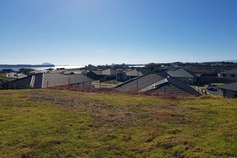 Photo of property in 13 Lakeside Terrace, Omokoroa, 3114